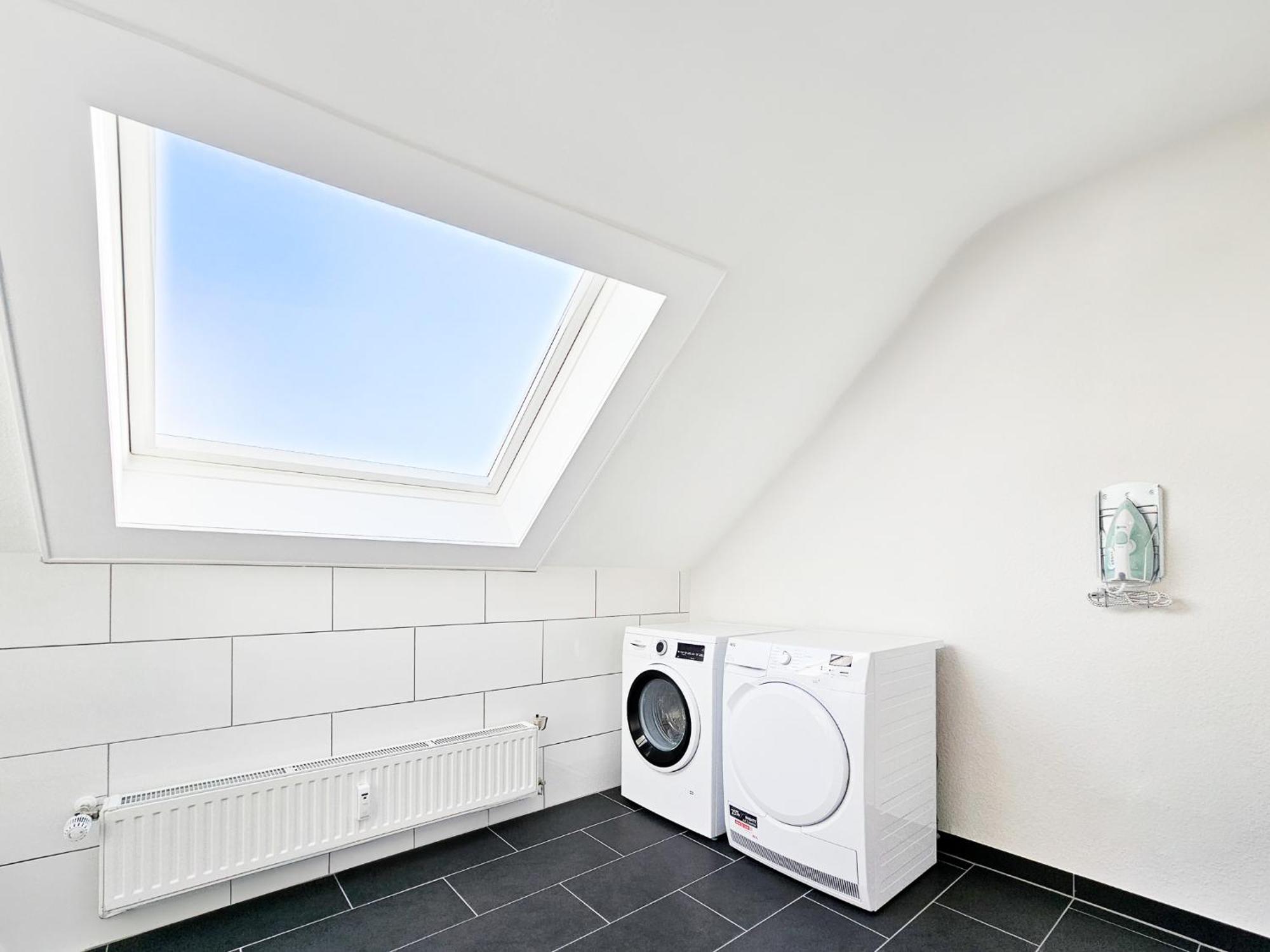 Raj Living - City Center Apartments With 5 Rooms - 10 Min Messe Dus Düsseldorf Exteriör bild