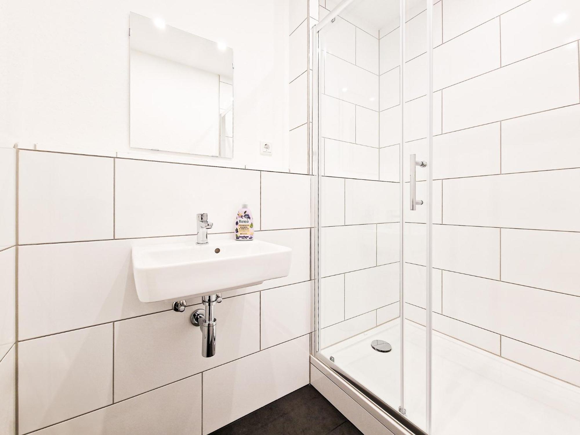 Raj Living - City Center Apartments With 5 Rooms - 10 Min Messe Dus Düsseldorf Exteriör bild