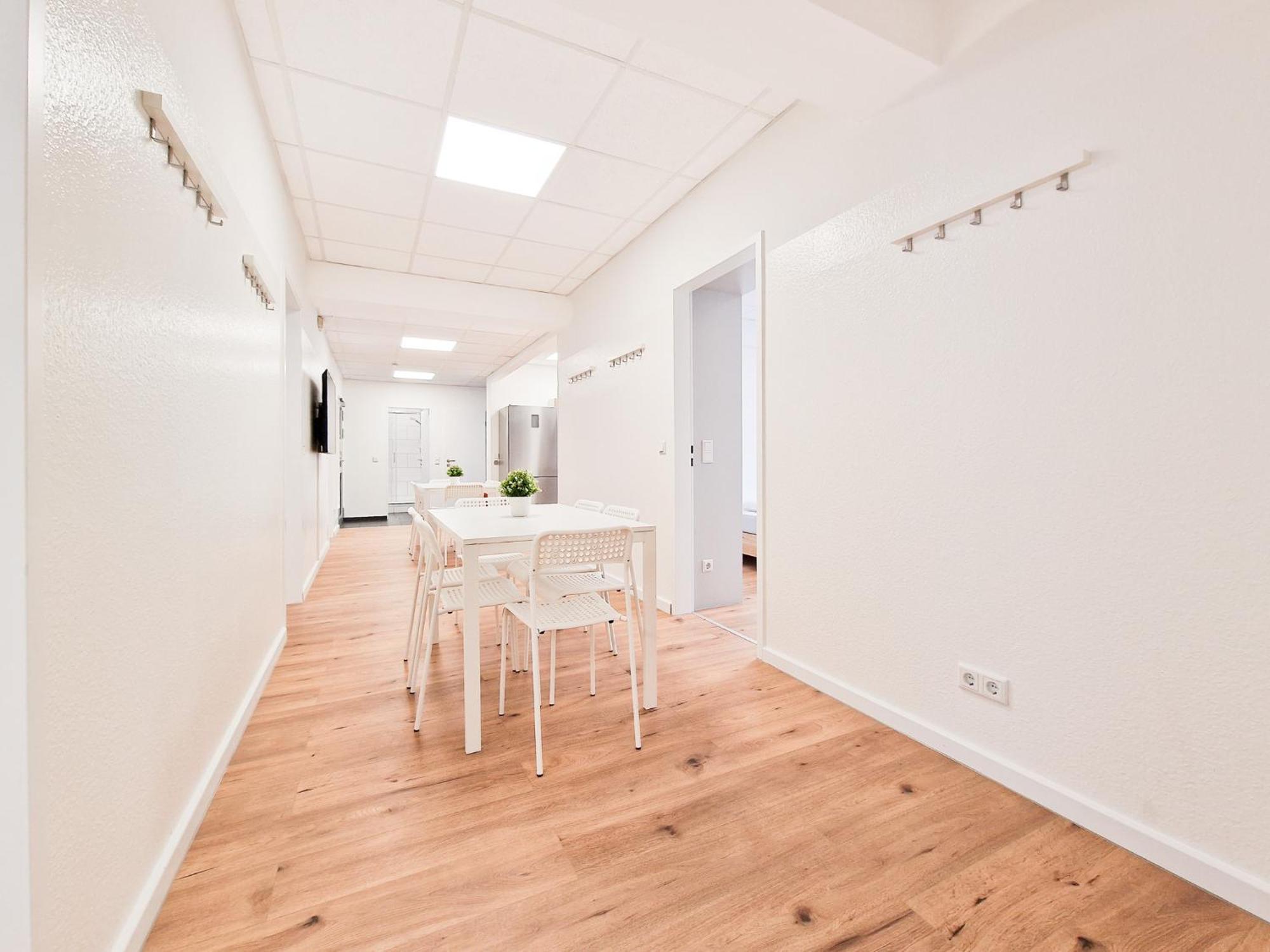 Raj Living - City Center Apartments With 5 Rooms - 10 Min Messe Dus Düsseldorf Exteriör bild